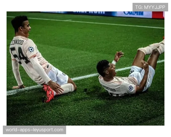 凯恩拉开差距,乌尊与格林伍德紧随其后,其余球员落后明显 凯恩拉开差距,乌尊与格林伍德紧随其后,其余球员落后明显