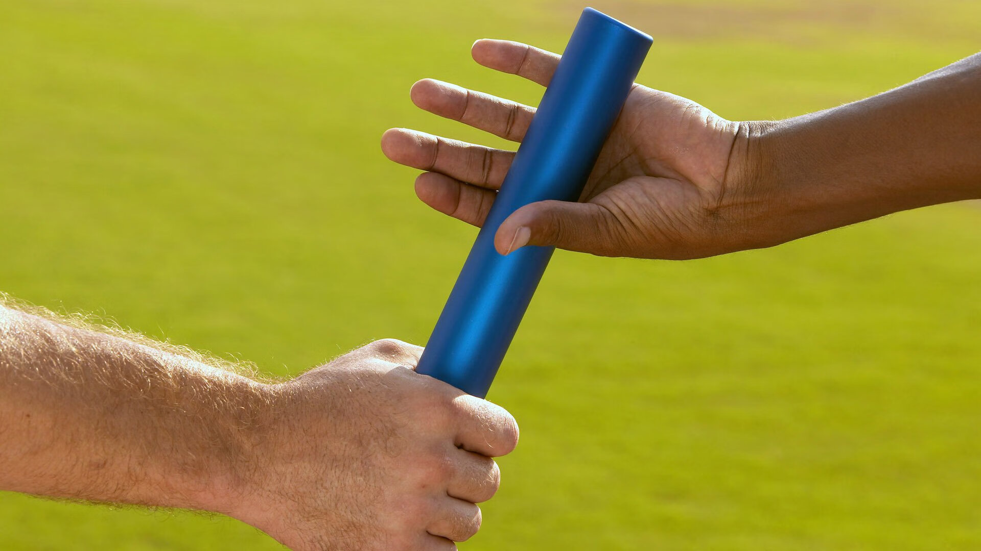 安赛龙再夺冠军，展现世界第一风采，安赛龙夺冠后用中文感谢球迷